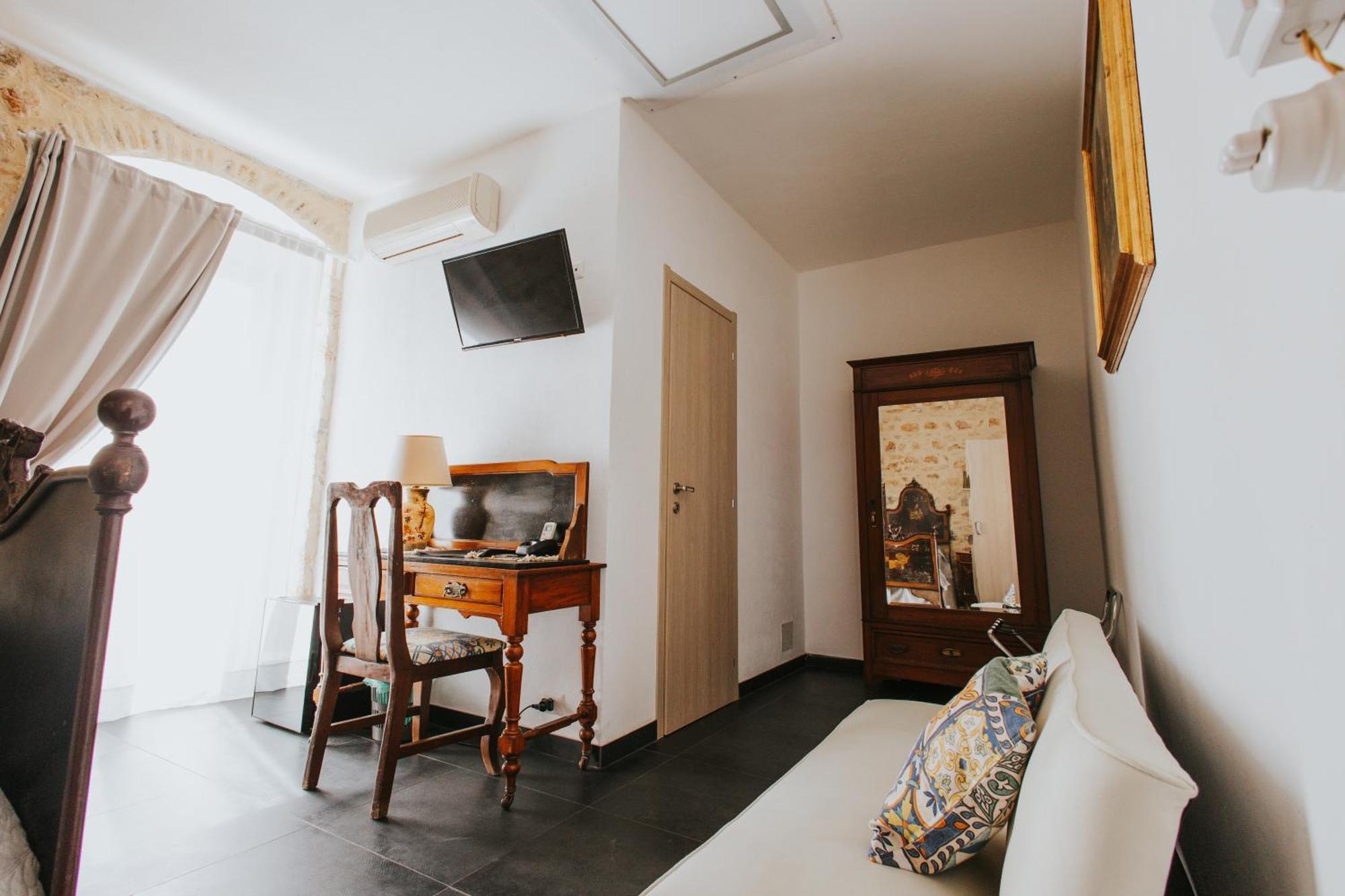 Bed and Breakfast Cosi Priziusi Vizzini Exterior foto
